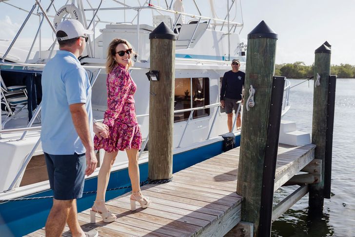 Private Yacht Sunset Cruise with Romance Package for 2 - Image 4