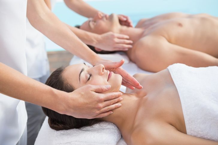 Anti-Pollution Couples Massage