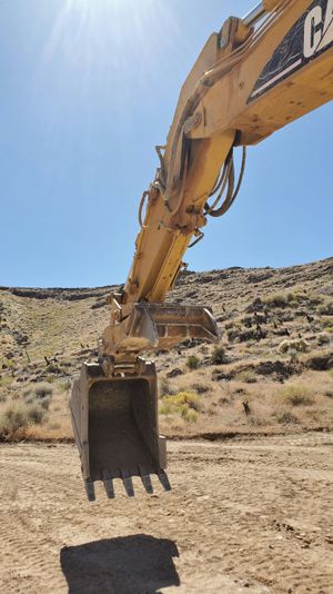 Dig with an Earthmover Experience - Image 2