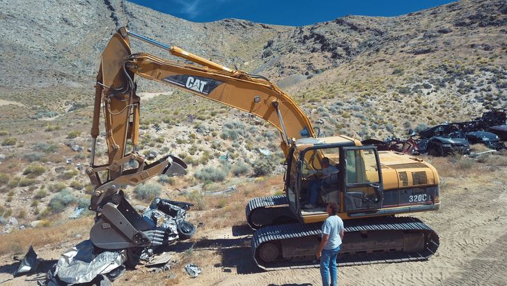 Big Cat Excavator Smash & Grab - Image 5