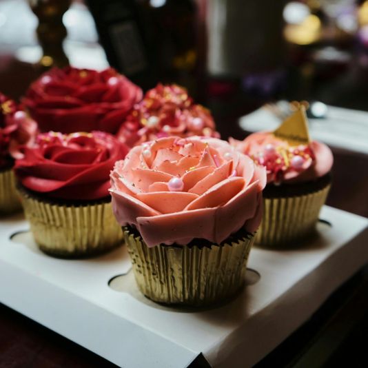 Master the Art of Cupcake Decorating - Image 5