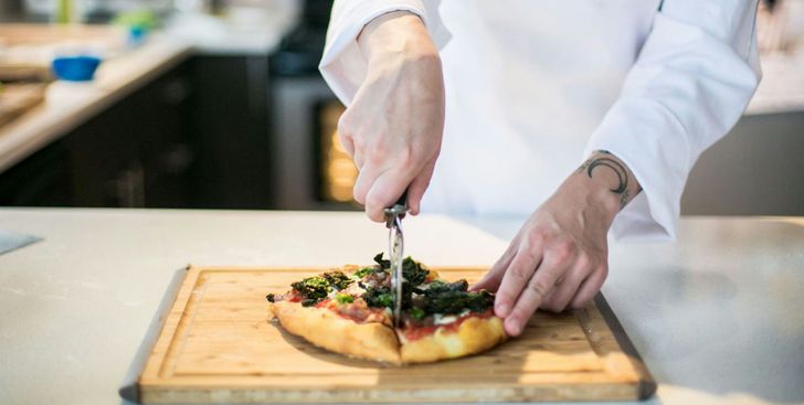Feast-Worthy Pizza Making Class in Las Vegas
