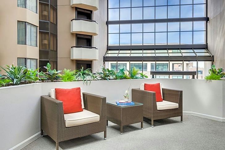 DC Delight: One-Night Hotel Stay Gift - Image 18