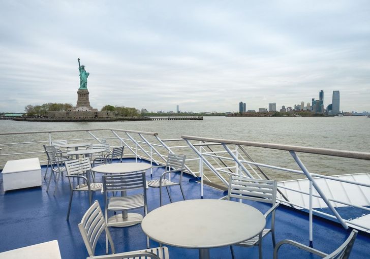 Saturday Signature Dinner Cruise in New York City - Image 5