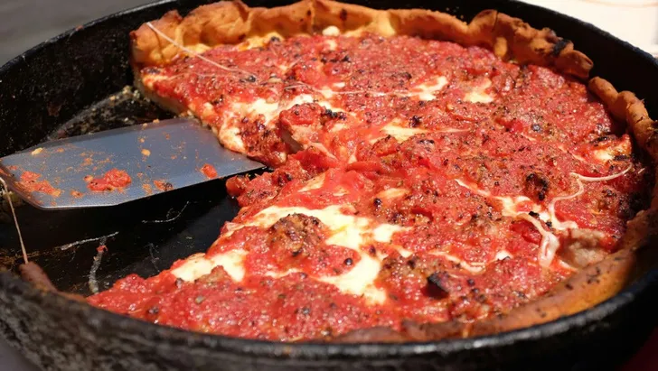 Wicker Park and Bucktown Pizza Walking Tour