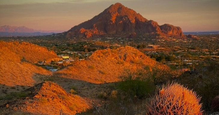 Stunning Sunset Hiking Adventure - Image 5