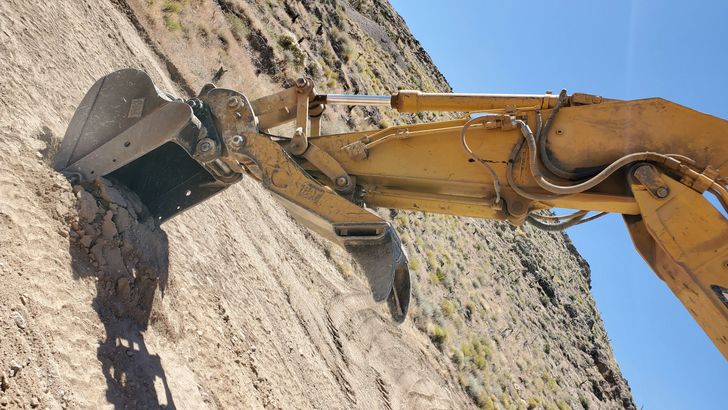 Dig with an Earthmover Experience - Image 3