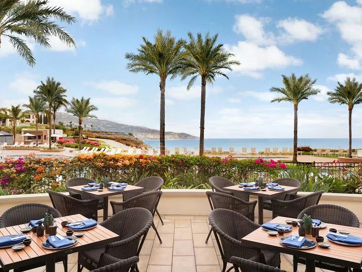 Escape to LA Luxury: 1-Night Getaway - Image 5