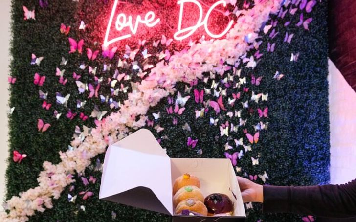 Discover DC’s Best Donuts & History Tour - Image 6