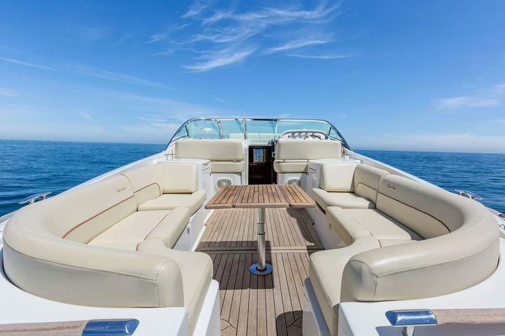 Luxury Weekday Private Yacht Date in NYC with Champagne - Image 3