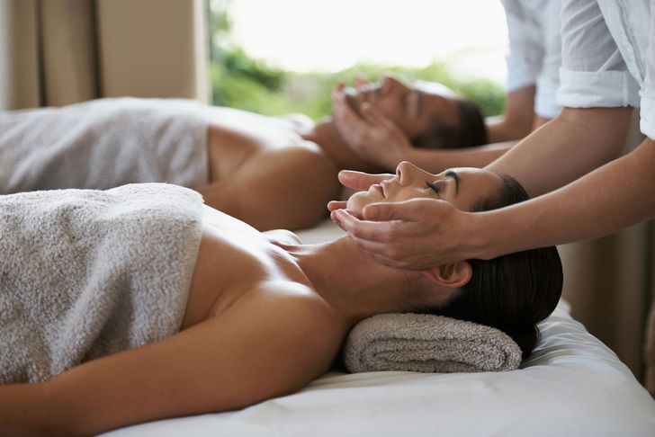 Ocean Waves Lomi Lomi Couples Massage in Palm Beach