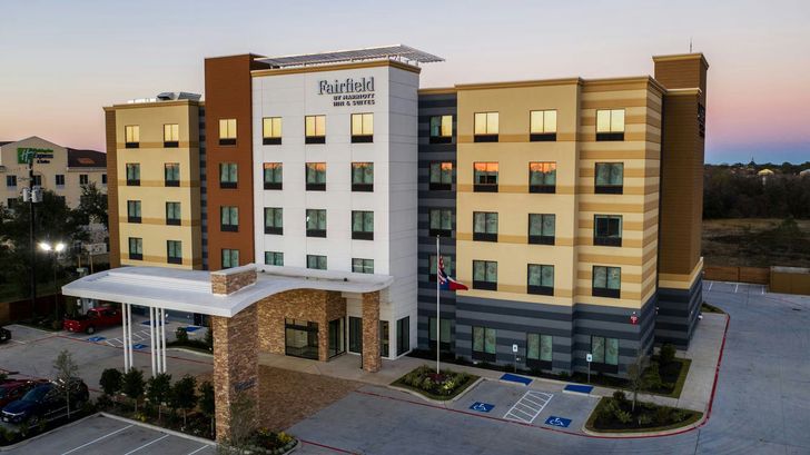 Houston Retreat: 2-Night Hotel Stay - Image 15