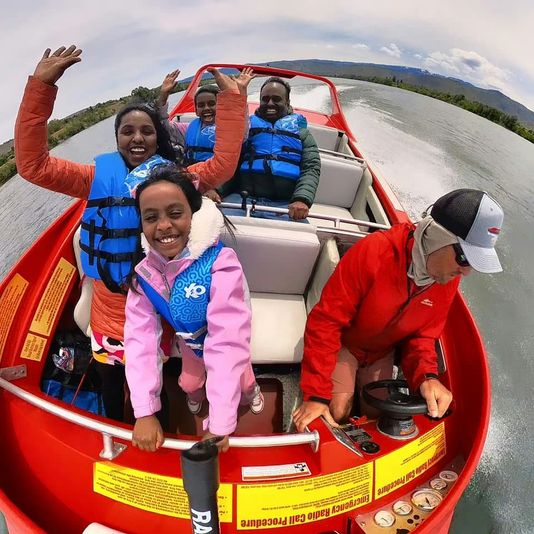 Thrilling 15 Mile Speedboat Ride - Image 2