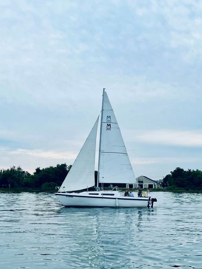 Private Sailing Cruise on Lake Fairview - Image 3