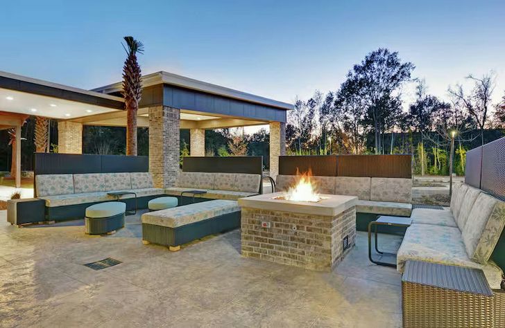 Charleston Escape: 1-Night Hotel Stay - Image 13