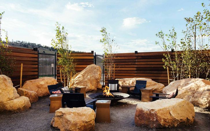 Denver Delight: Exclusive 1-Night Hotel Experience - Image 3