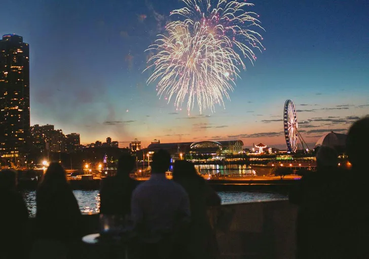 Chicago Fireworks Signature Dinner Cruise