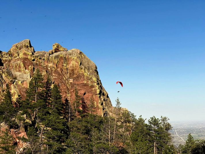 Tandem Paragliding Flight Over Boulder - Image 4