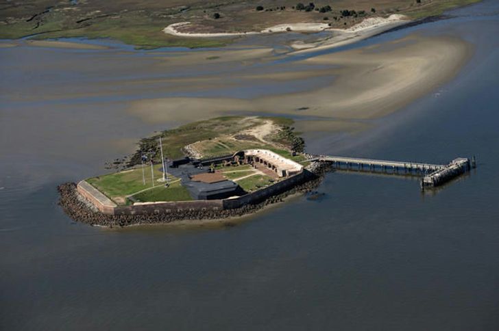 Charleston Harbor Tour and Carriage Tour - Image 5