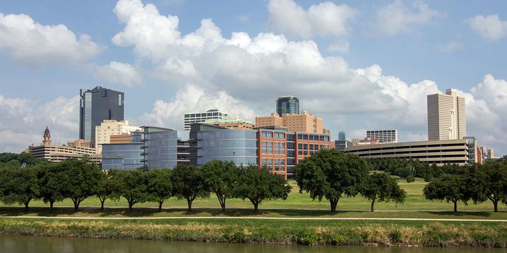 Fort Worth Mystery Picnic Date for Two - Image 4
