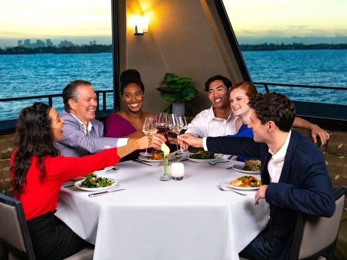 Romantic New York City Signature Dinner Cruise - Image 3