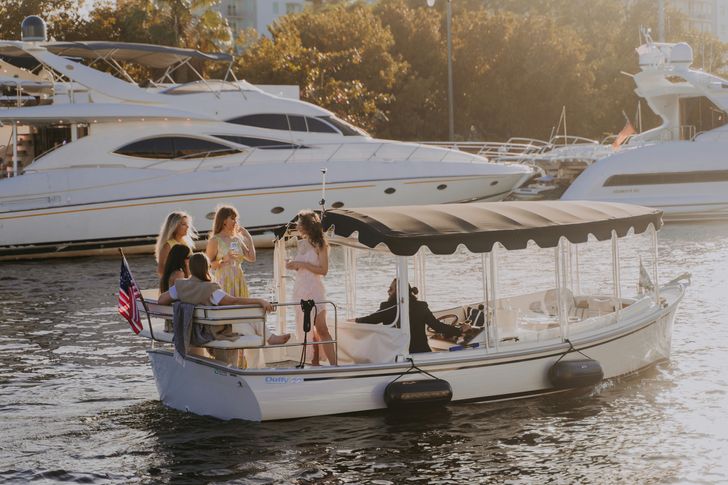 Luxury Cruise with Wine, Charcuterie & Manatee Spotting in Miami - Image 4