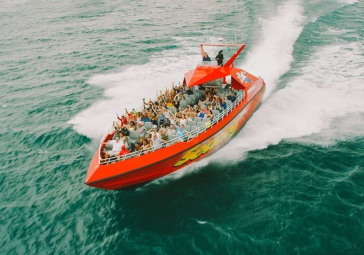 Extreme Speedboat Thrill Ride  in Chicago - Image 4