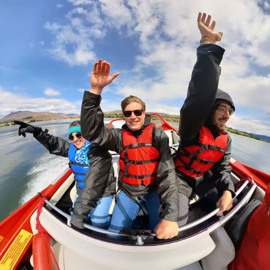 Thrilling 15 Mile Speedboat Ride - Image 4