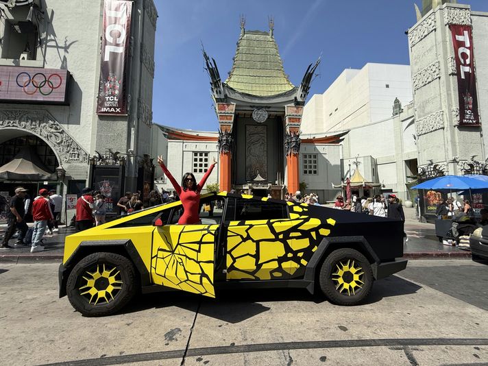 Ride or Drive a Cybertruck: 50-Minute VIP Hollywood Sign Tour
