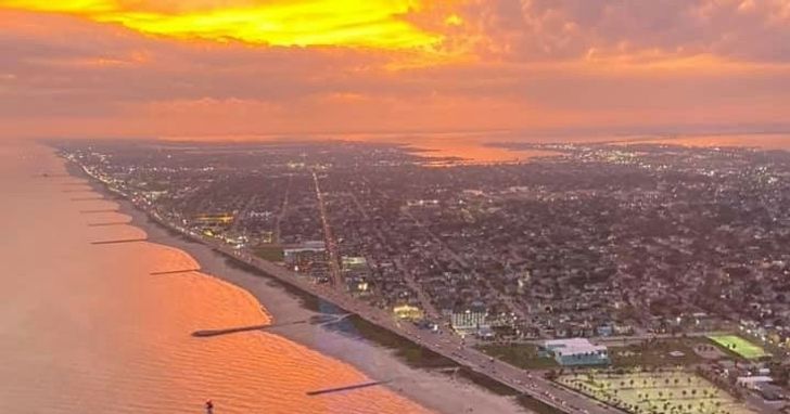 Galveston Beach Helicopter Tour For 2 - Image 3