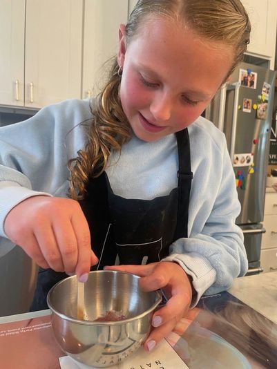 Kids Natural Cosmetic Making Birthday Party - Image 3