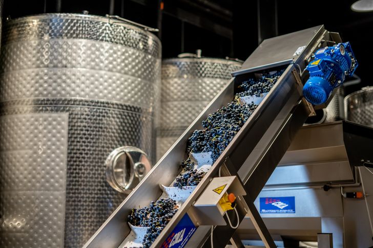 Tour & Tasting at Chicago Winery - Image 2