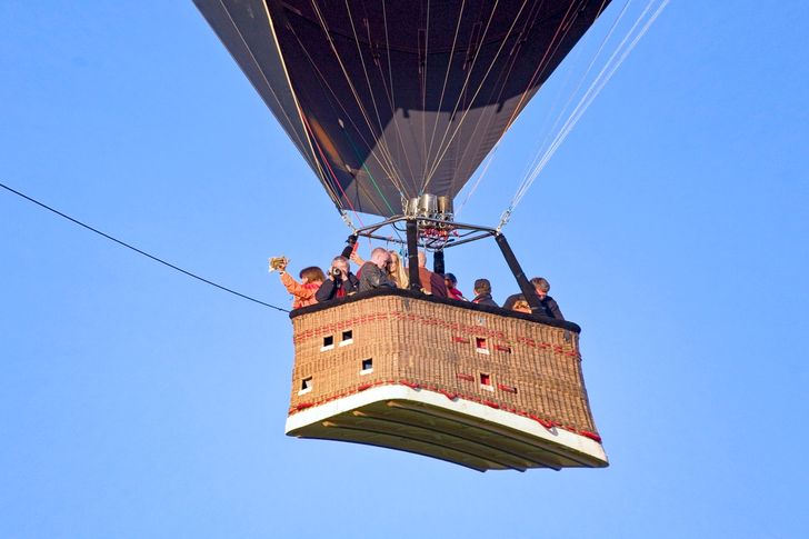 Shared Hot Air Balloon Ride with Champagne, Wine Tasting & Breakfast - Image 5