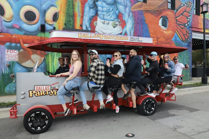 Daytime Private Pedal Bike Pub Crawl of Deep Ellum