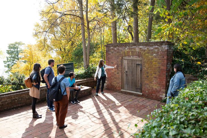 Mt Vernon Day Trip with VIP River Cruise - Image 4