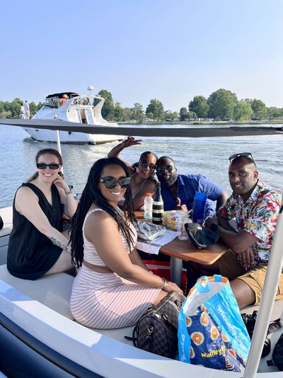 Private Electric Boat Rental from The National Harbor - Image 5