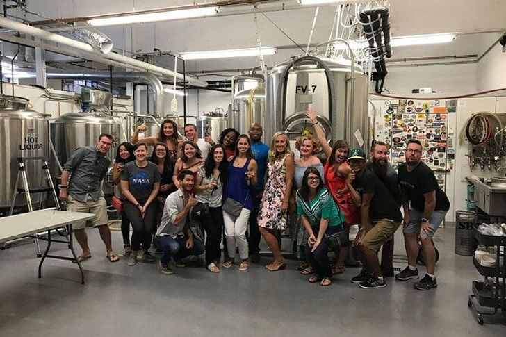 Chicago Craft Brewery Tour on the Beer Barrel Bus - Image 7