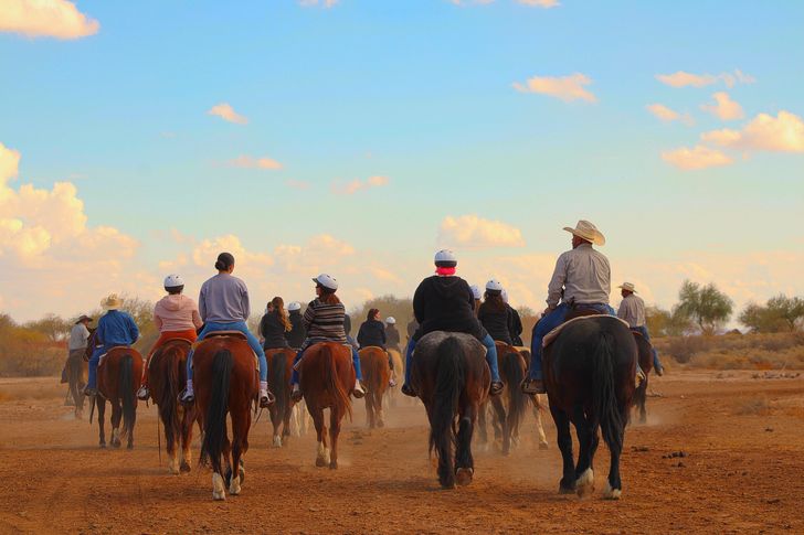 Guided 60 Minute Group Horseback Ride with Expert Wranglers - Image 3