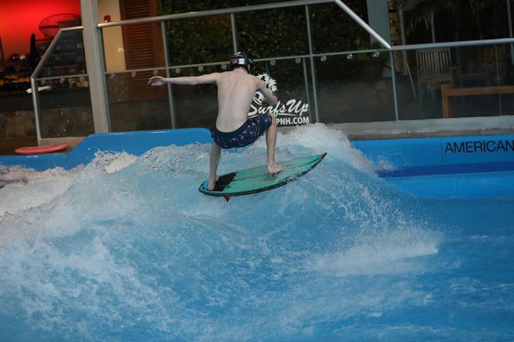 Indoor Surfing - Image 4