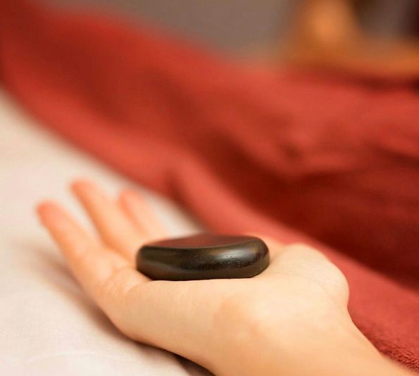 Traditional Thai Massage with Hot Stone - Image 4