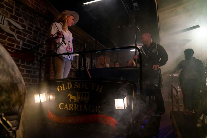 Charleston Harbor Tour and Haunted Carriage Tour - Image 6