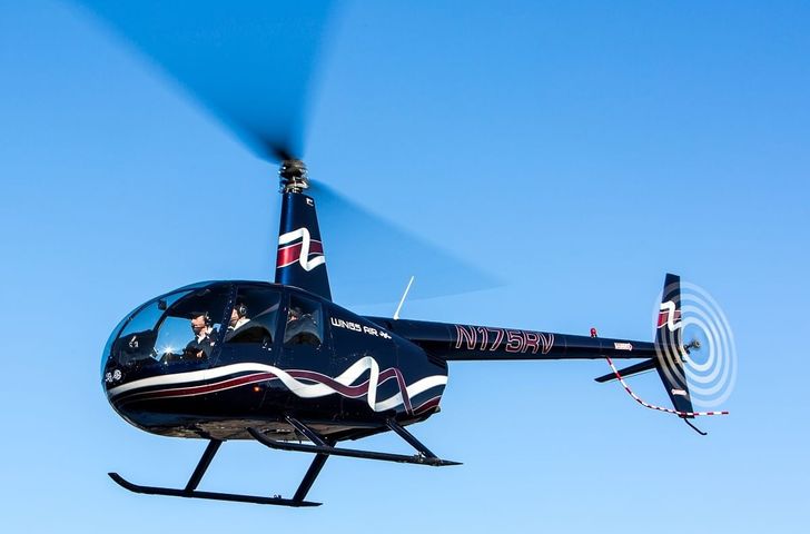 Learn to Fly an R44 Helicopter in New York - Image 2