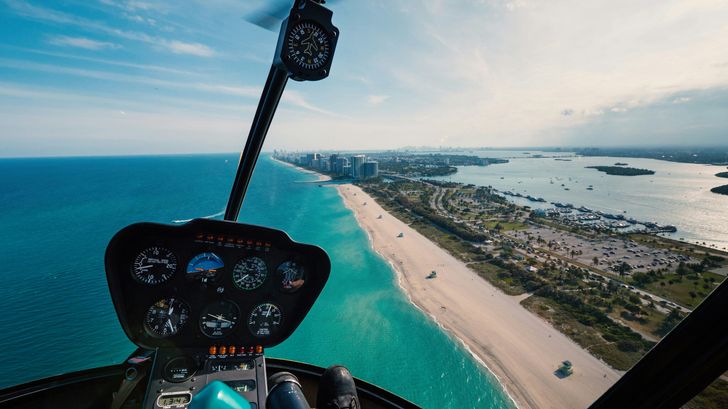 Private South Beach Helicopter Tour at Sunset - Image 4