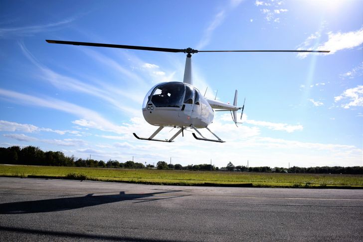 Learn to Fly an R22 Helicopter near Orlando - Image 5
