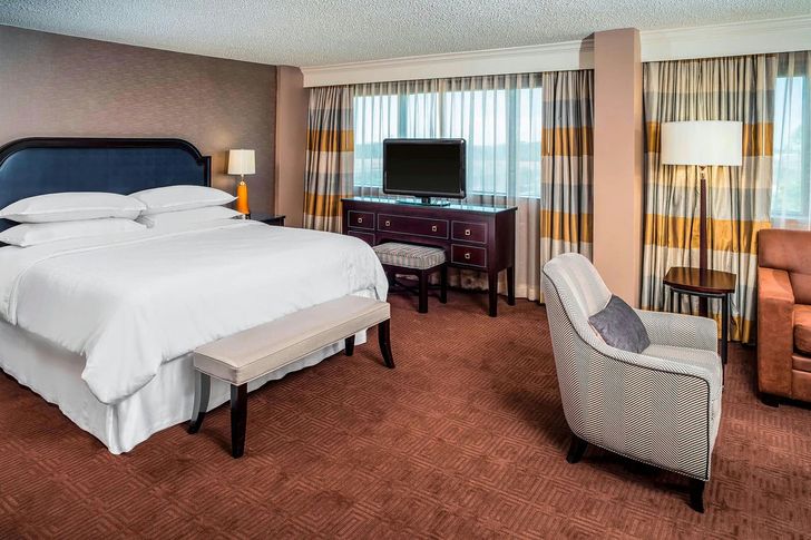 Houston Retreat: 2-Night Hotel Stay - Image 16