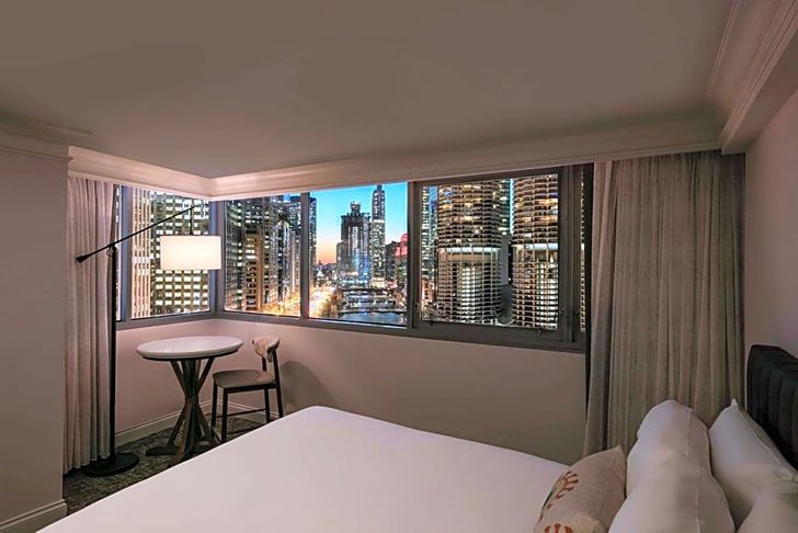 2 Nights in Chicago + Michelin Dining Experience: Getaway & Gourmet Bites - Image 13