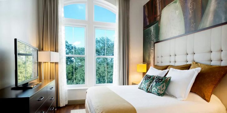 Southern Charm: 2-Night Hotel Getaway - Image 15