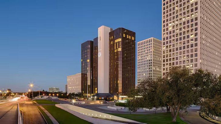 Houston Retreat: 1-Night Hotel Stay - Image 2