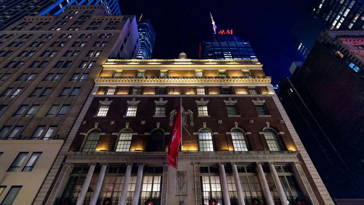 NYC Escape: 1-Night Luxury Stay - Image 20