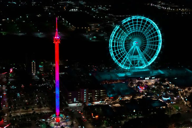 Private Downtown Orlando & Theme Parks Helicopter Tour at Night - Image 2